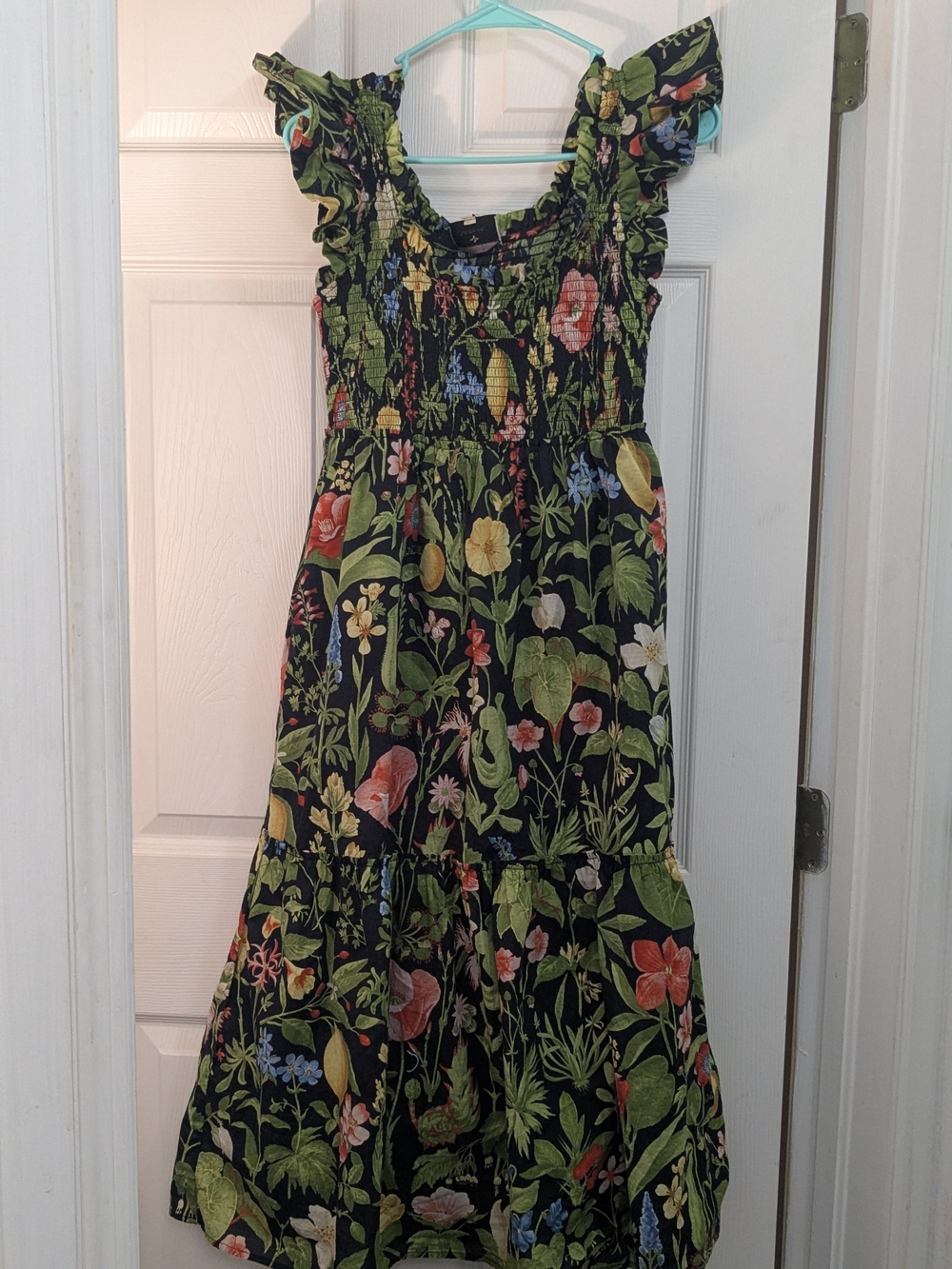 Tuckernuck Noir blooming botanicals dress With pockets.